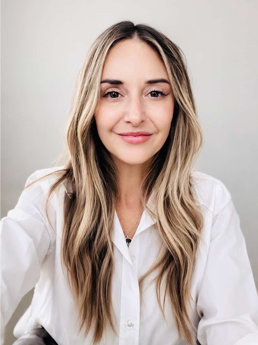 Meet your Posher, Jessica - Picture 3 of 5